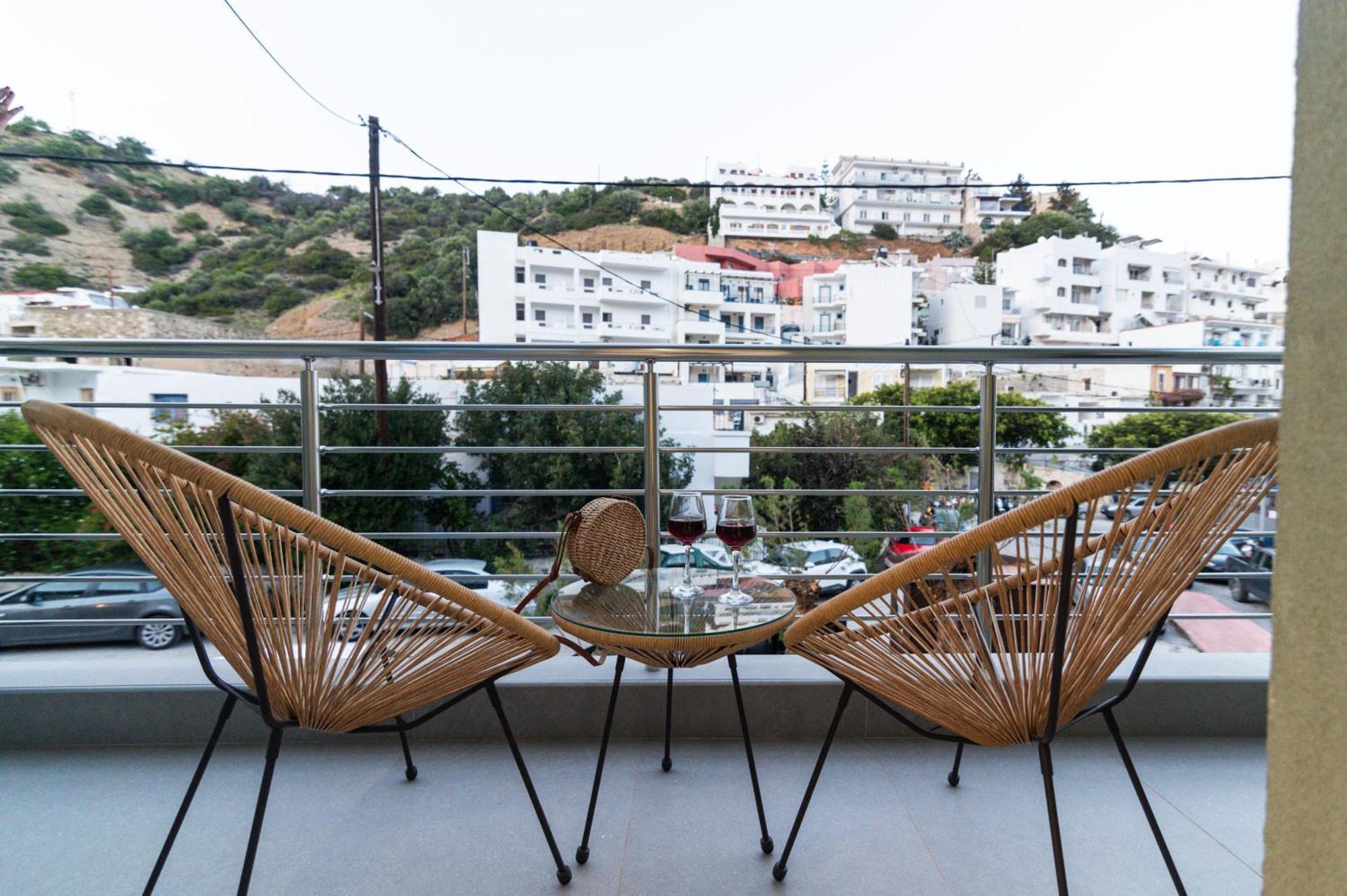 Patric.Ko Aparthotel Agia Galini Exterior foto