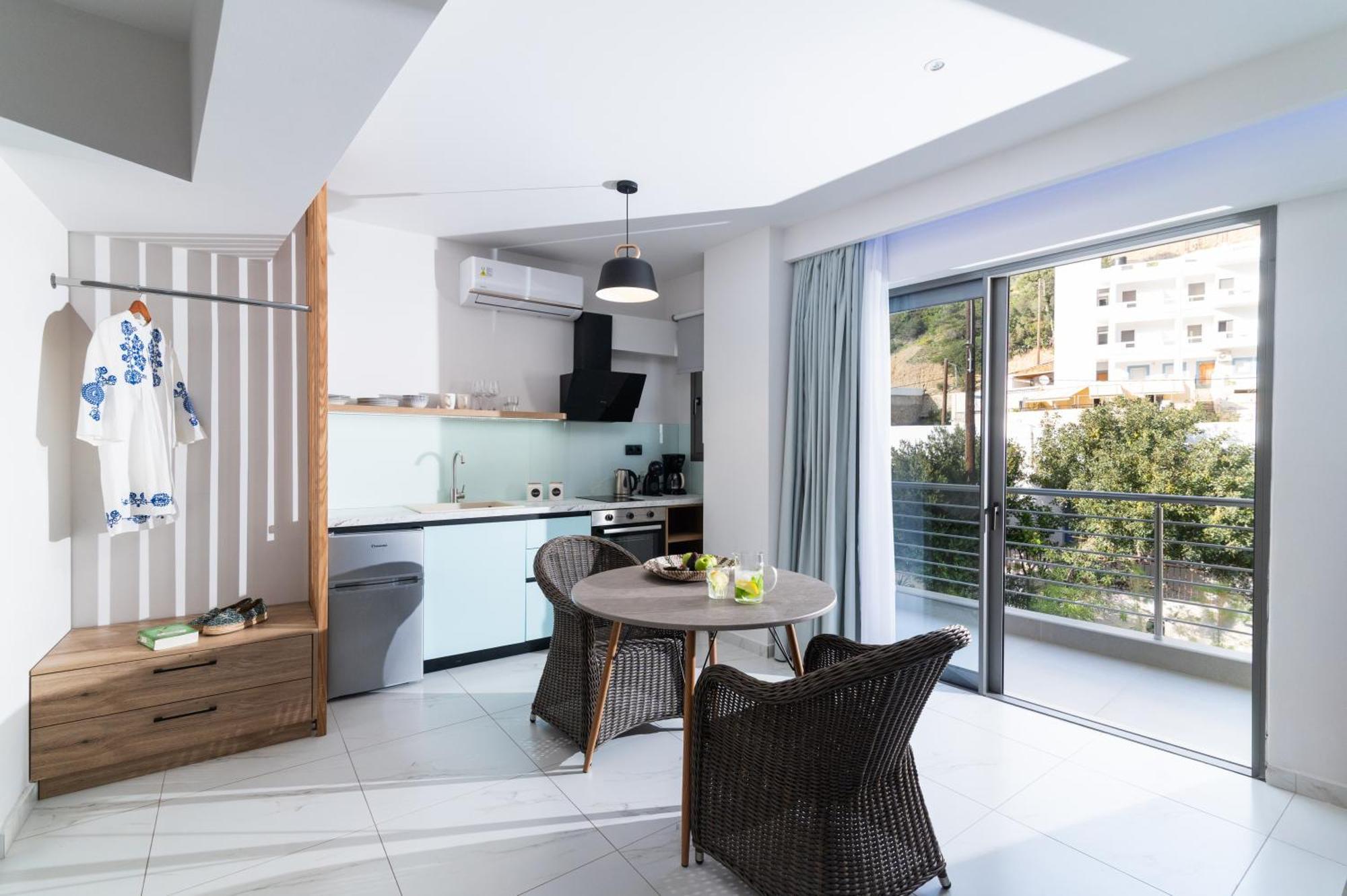 Patric.Ko Aparthotel Agia Galini Exterior foto